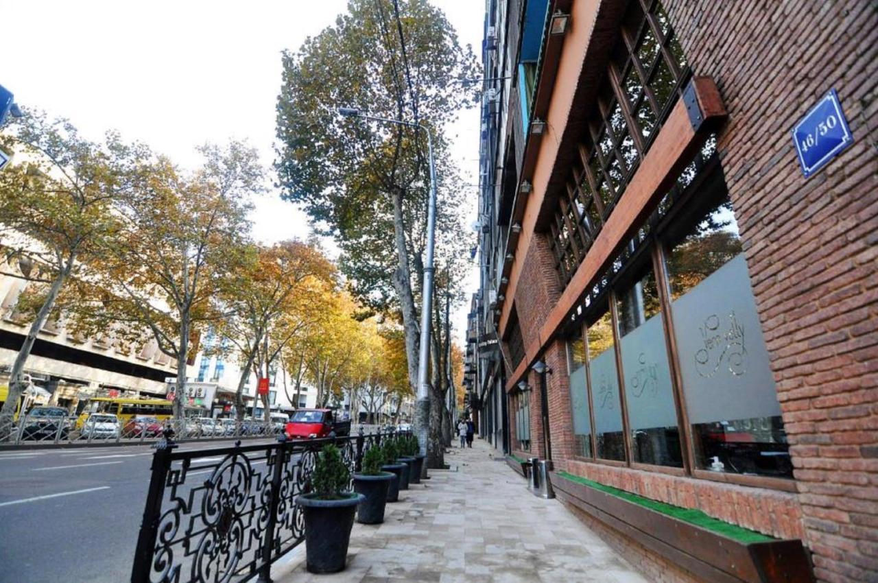 Superior Apartment On Kostava Tbilisi Ngoại thất bức ảnh
